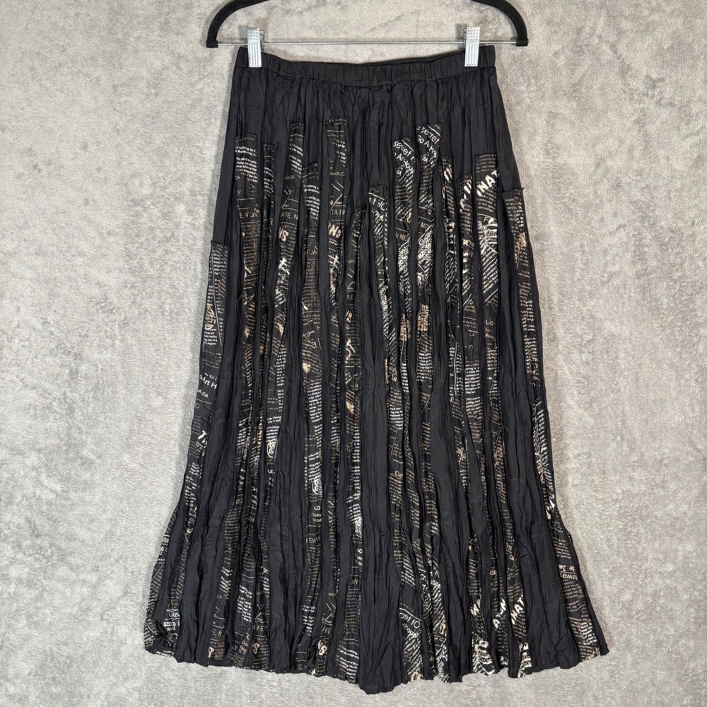 Chicos Size 0 S 100% Silk Newspaper Print Maxi Skirt Black Crinkle Pleated Boho